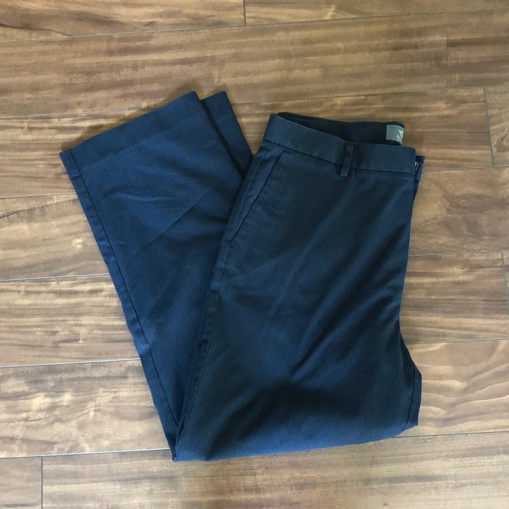 🚨 Flash Sale 🚨 Dockers - Navy Pin Striped Pants